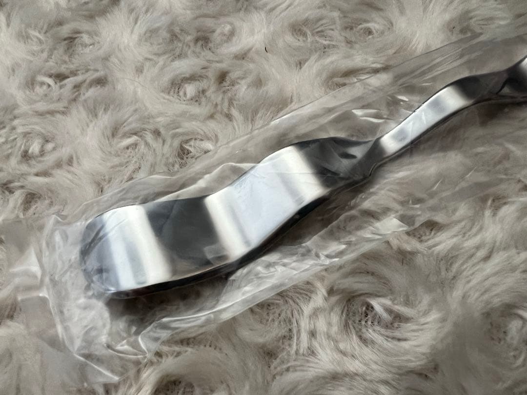 カトラリー　福田繁雄デザインナイフ“分子構造変化をおこしたバターナイフ”