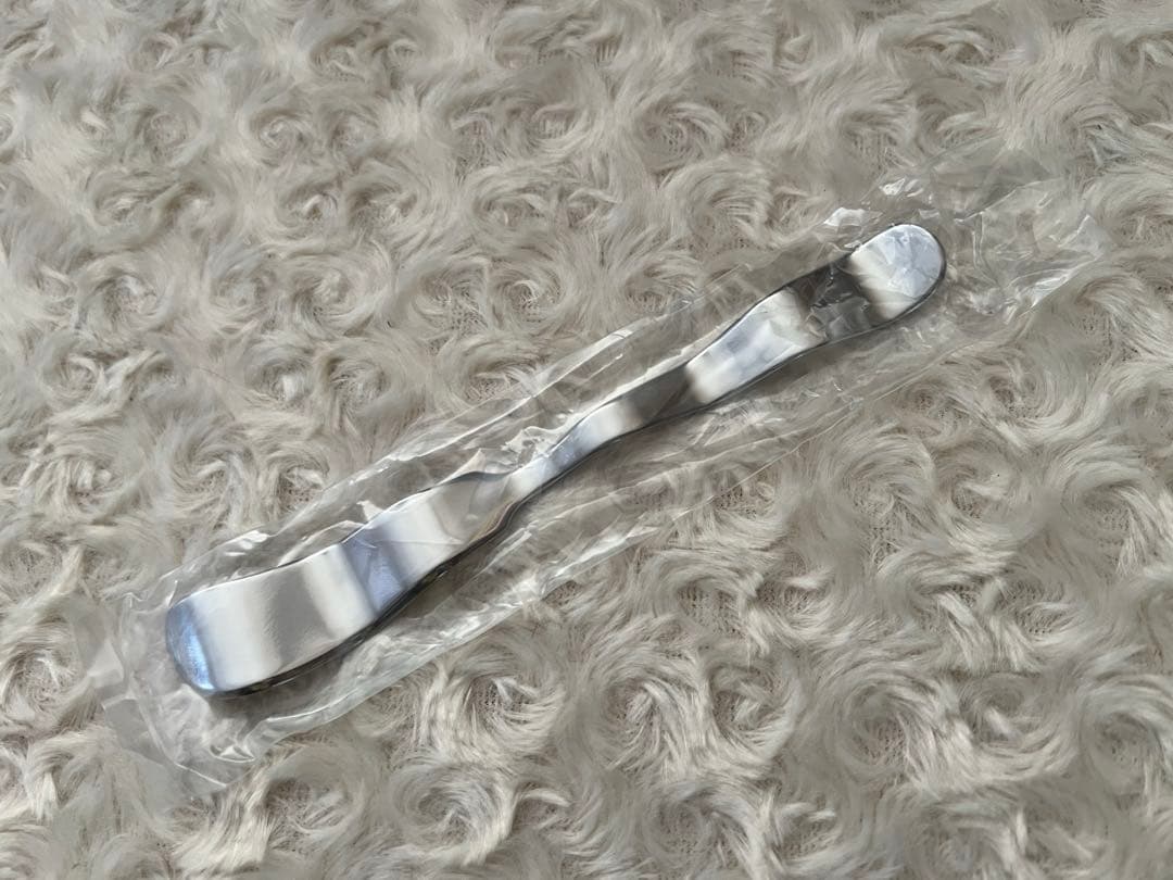 カトラリー　福田繁雄デザインナイフ“分子構造変化をおこしたバターナイフ”