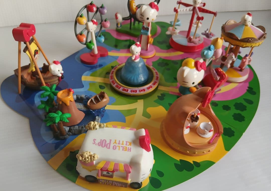 ハローキティ キティの遊園地 ジオラマ フィギュア 全11種セット 希少！