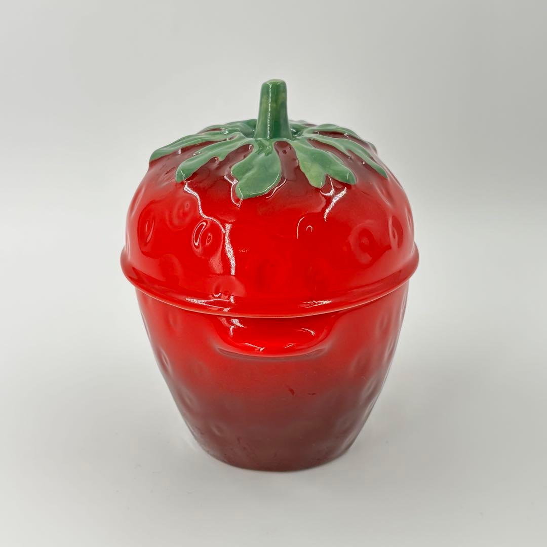 廃盤　希少　ルクルーゼ　ベリーシリーズ　ミニココット　ストロベリー