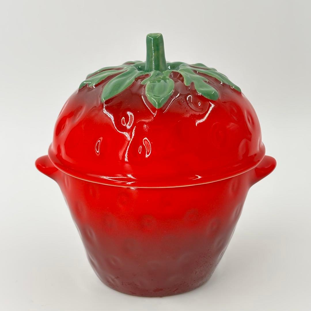 廃盤　希少　ルクルーゼ　ベリーシリーズ　ミニココット　ストロベリー