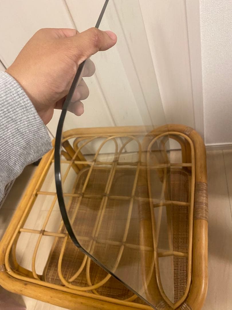 【訳アリ】籐　ラタン製　ガラステーブル 昭和レトロ　アンティーク　北欧　軽量