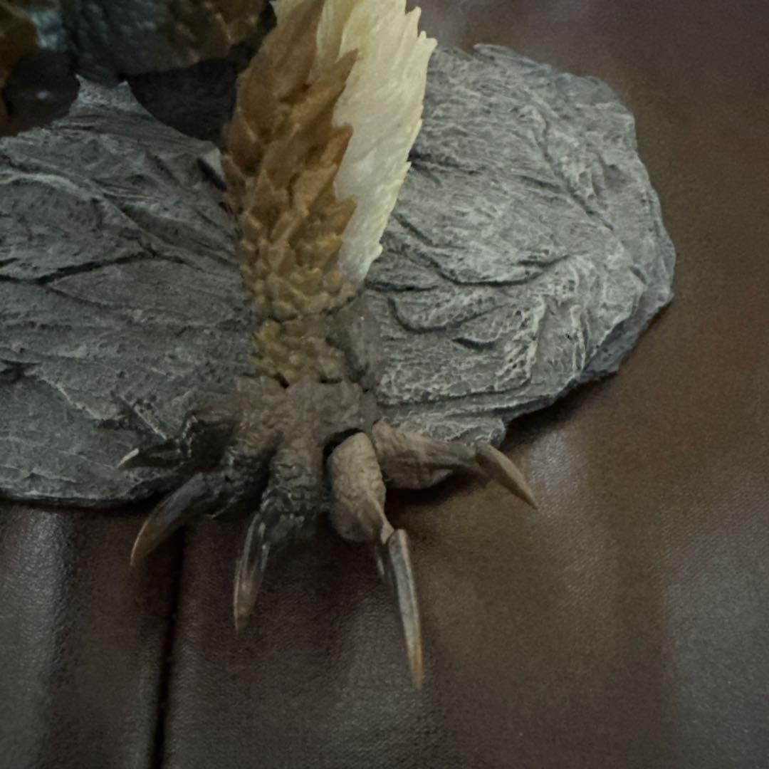 ネ*ル様 ジンオウガ フィギュア S.H.MonsterArts Zinogre