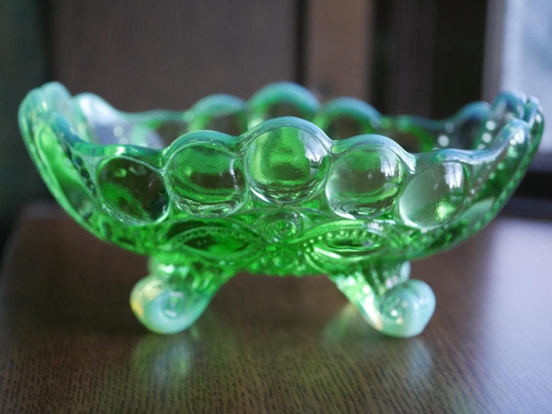 極小剥がれ有り・モッサーグラス グリーンオパールセント 脚付きディッシュ