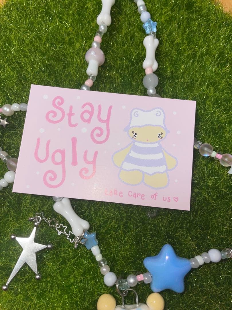 カラフルビーズと星型チャームのネックレス