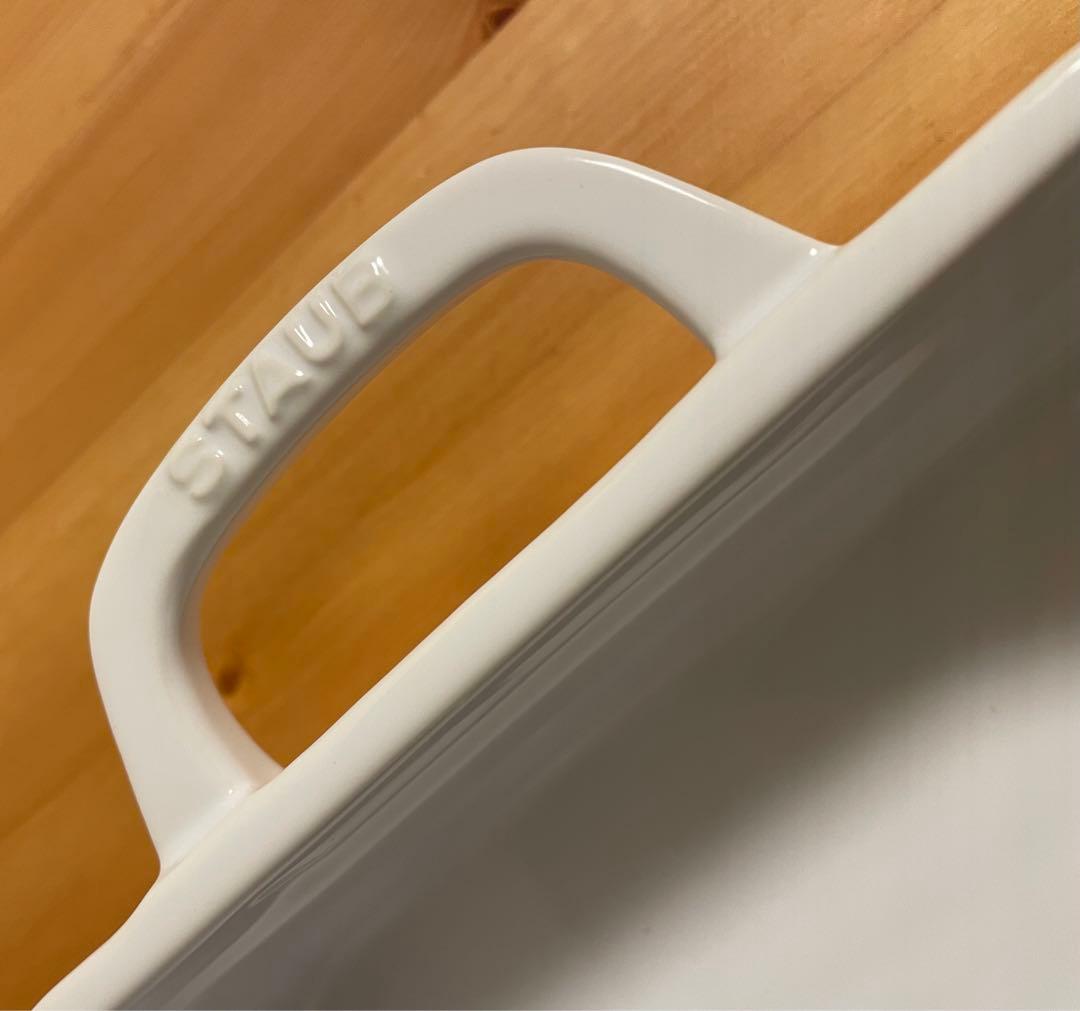 STAUBセラミック スクエア蓋付き　グラタン　キャセロール