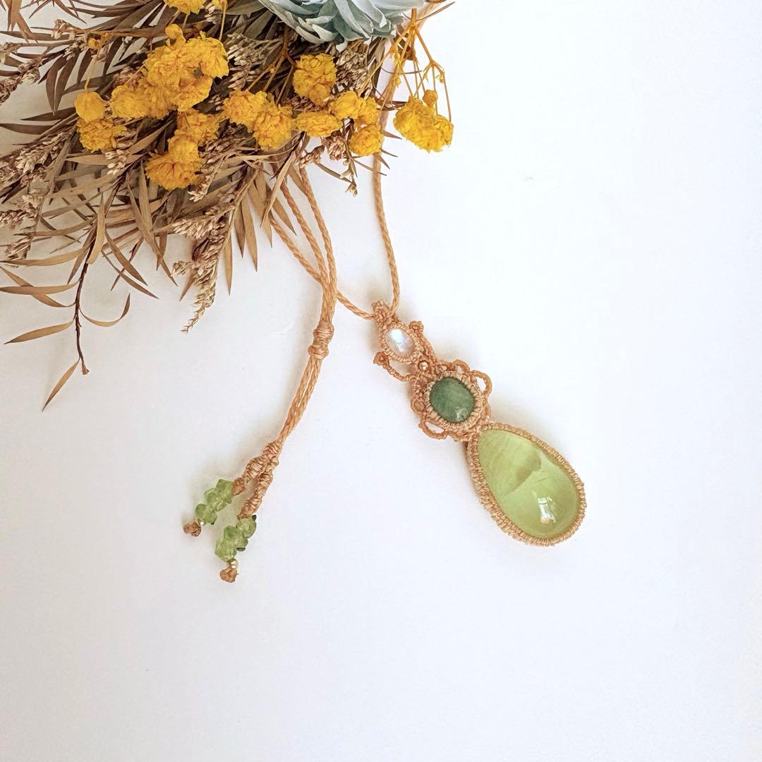 ♡新春sale♡プレナイト×エメラルド×ムーンストーンのマクラメネックレス