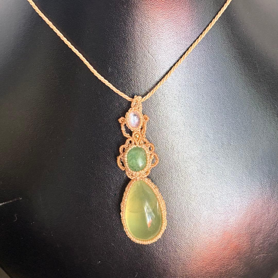 ♡新春sale♡プレナイト×エメラルド×ムーンストーンのマクラメネックレス