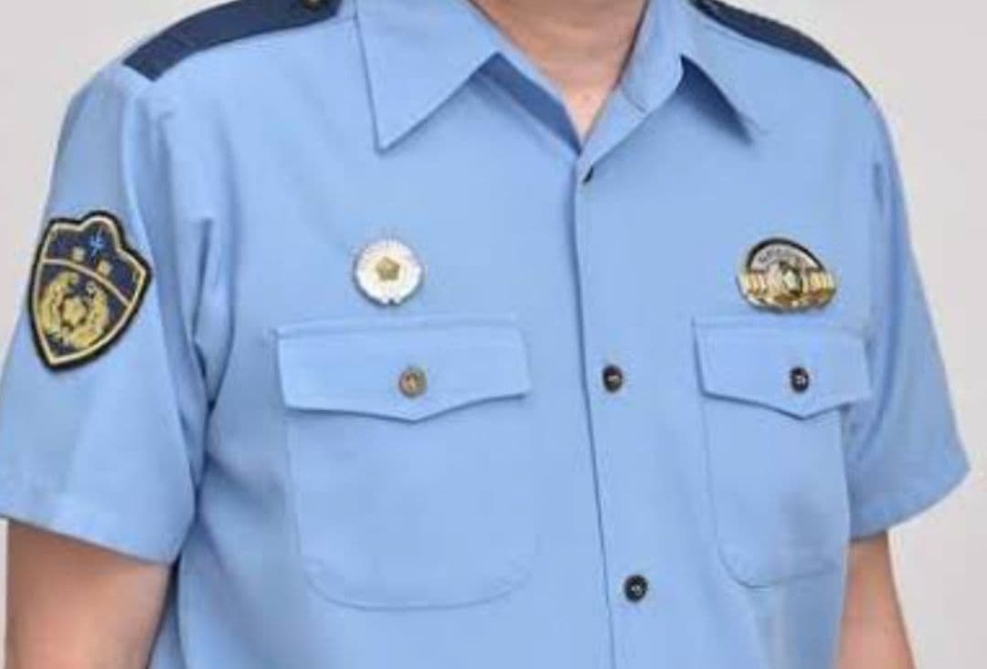 レプリカ】副署長章 次長章 メッキ 徽章 胸章 ピンバッジ - メルカリ