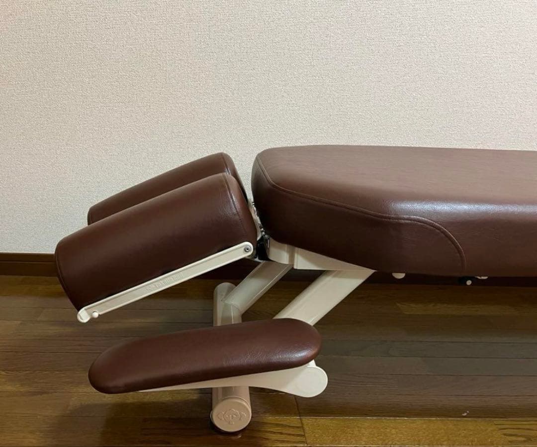 高田ベッド 整体 カイロ エステ マッサージ 施術 ベッド サロン