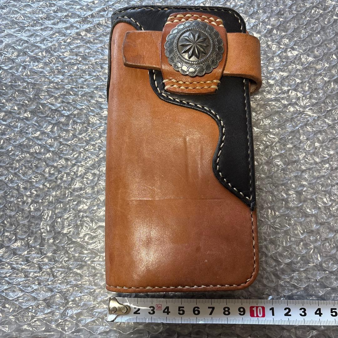 本革　ロングウォレット　コンチョ