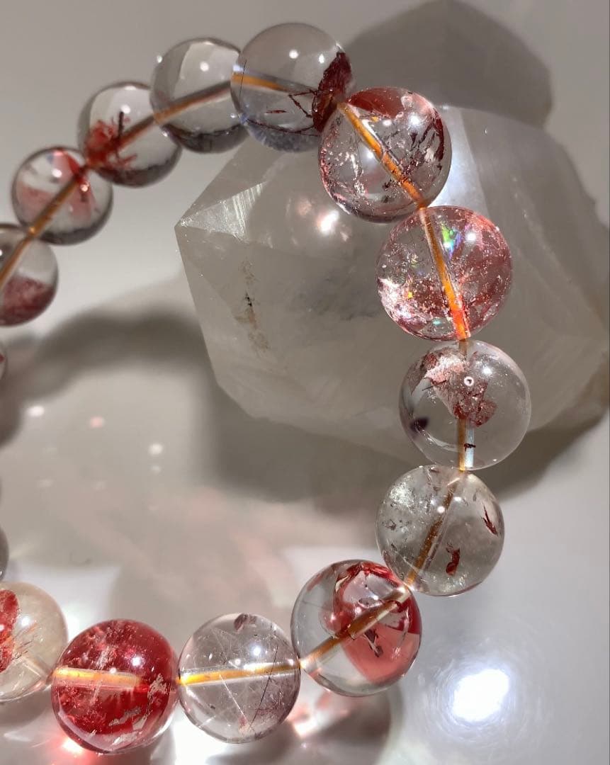 澄んだエネルギーが流れる❣️《高品質》　レッドオーロラクォーツ　ブレスレット