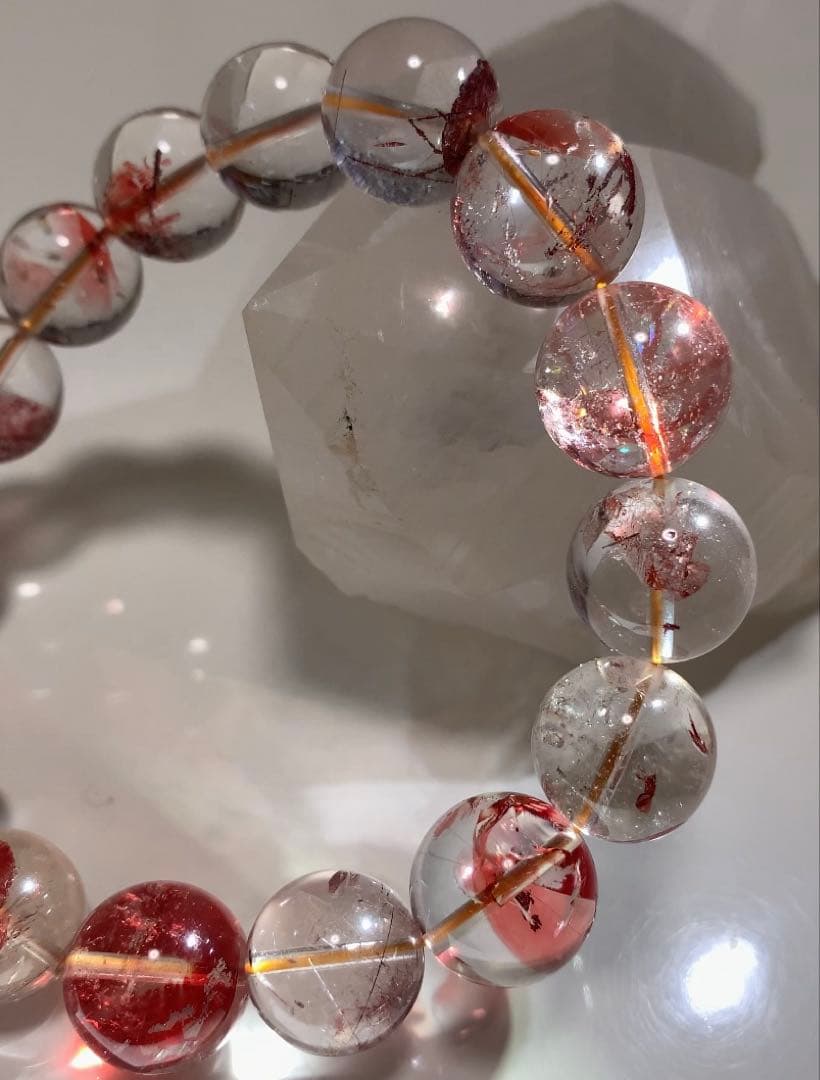 澄んだエネルギーが流れる❣️《高品質》　レッドオーロラクォーツ　ブレスレット