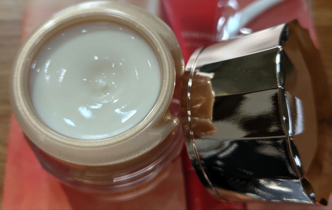 最終お値下げ！ベネフィーク リュクス リブルームナイトクリーム