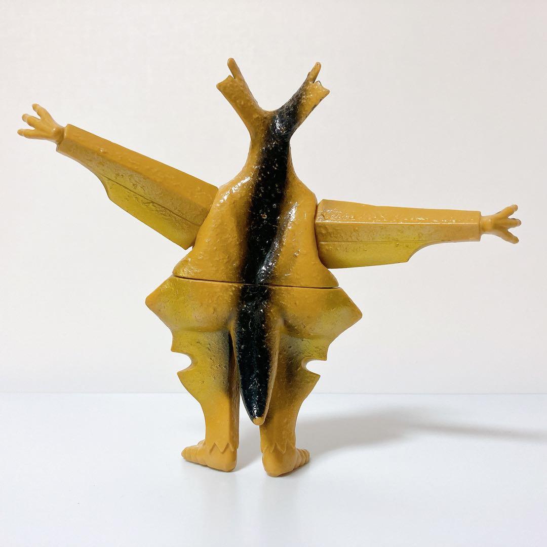 当時物】ギエロン星獣｜旧ウルトラ怪獣シリーズ／001 - メルカリ