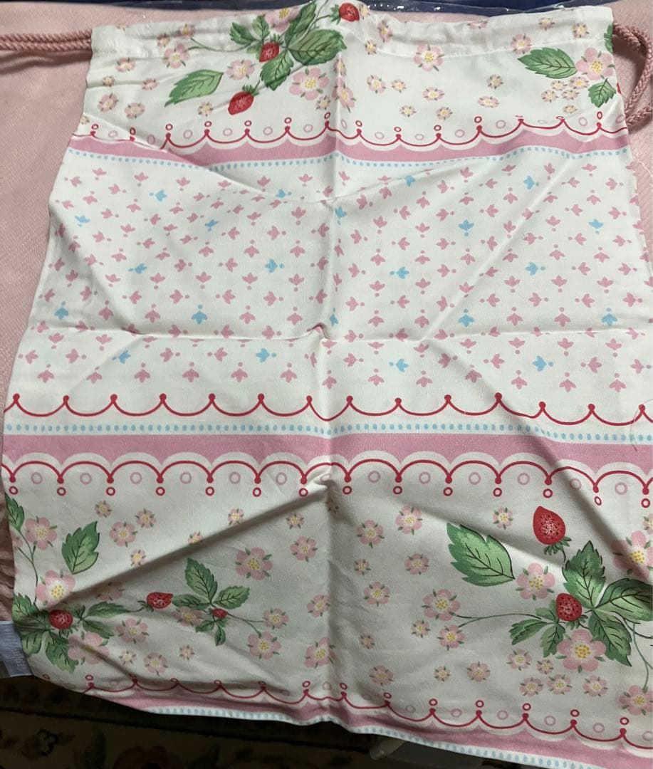  ストロベリーデザイン ブランケット