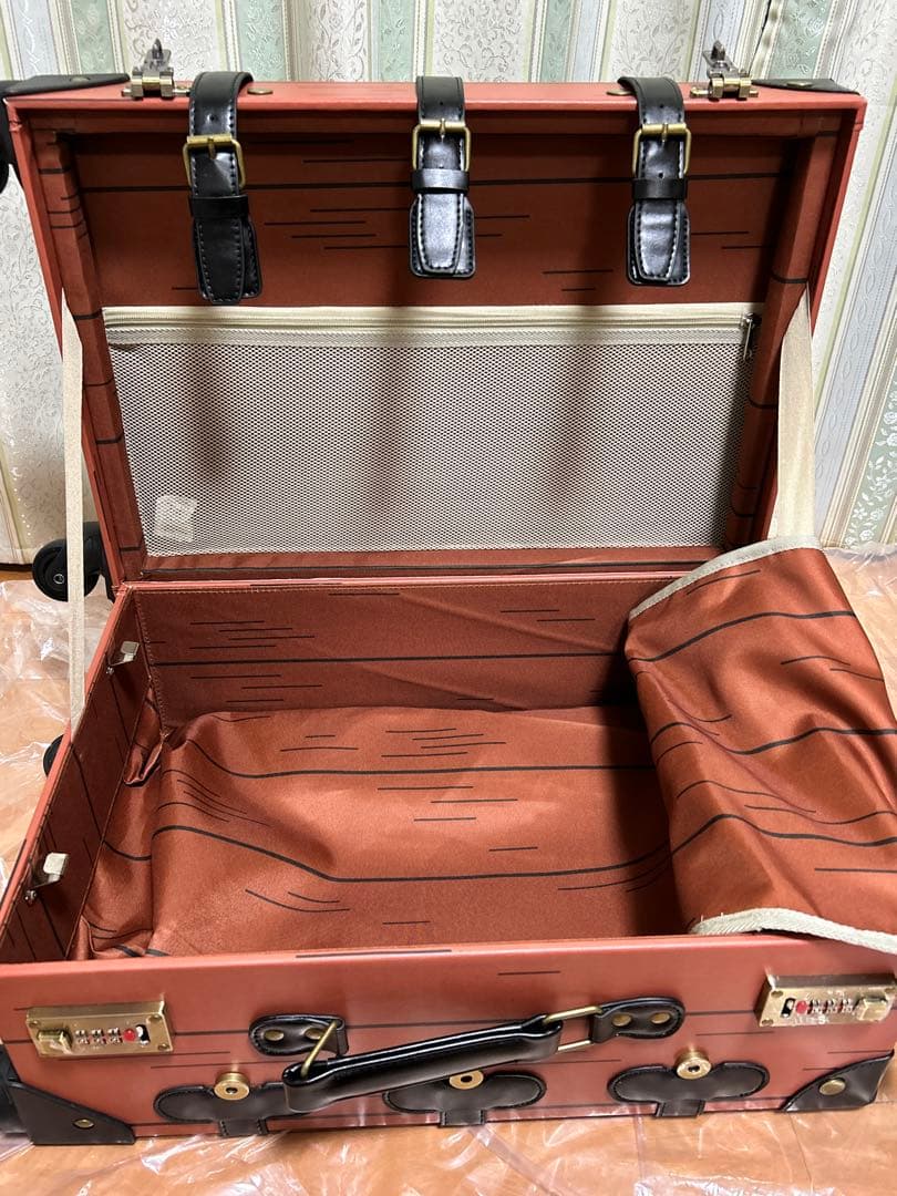 非売品】鬼滅の刃＊背負い箱風＊キャリーケース＊スーツケース＊竈門禰