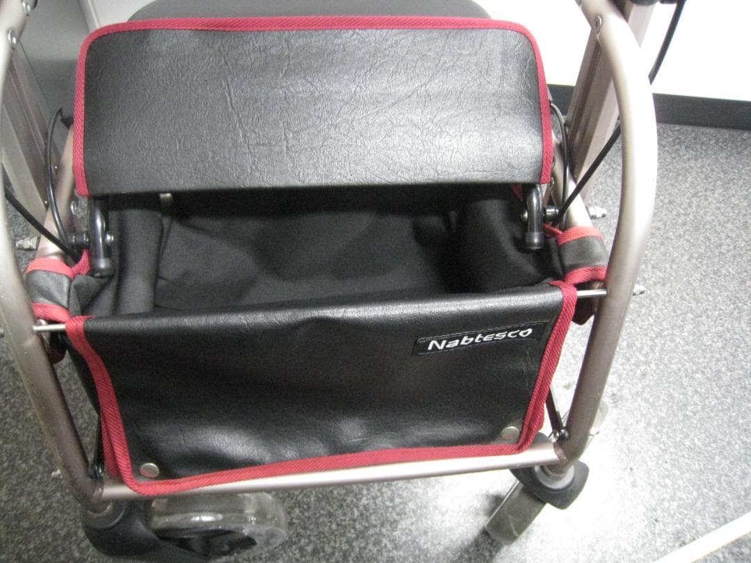 【送料無料】ナブテスコ 前腕支持型歩行車 REHAMO コンパル抑速ブレーキ