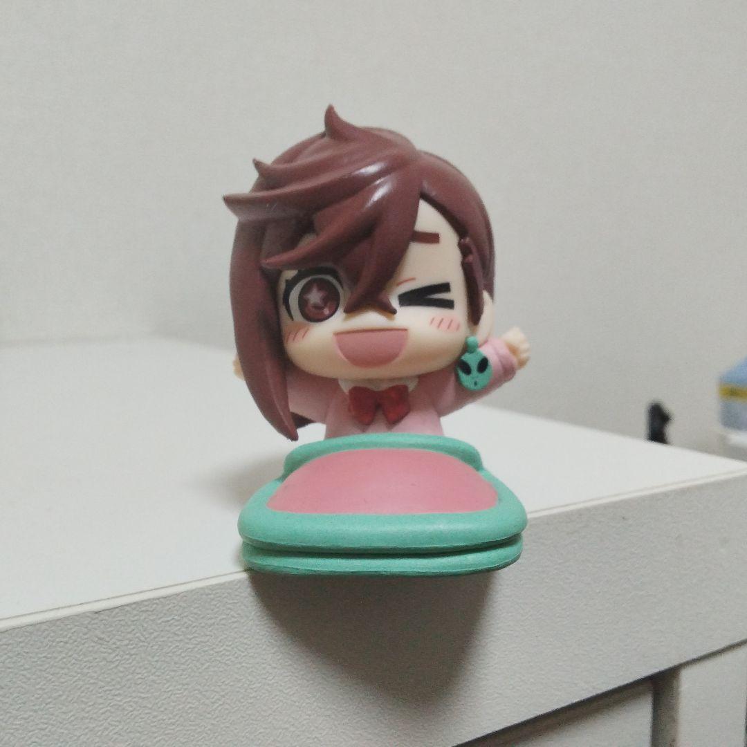 ウィンク笑顔のフィギュア