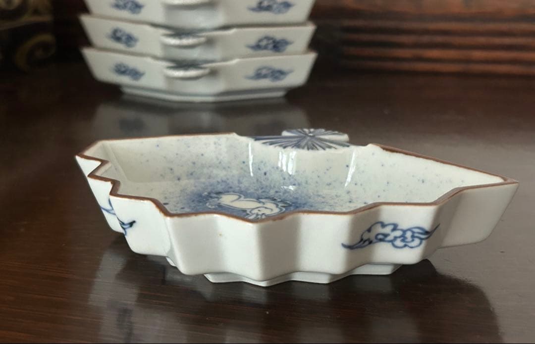 九谷焼　上出長右衛門窯　吹墨兎文 扇型　向付　小鉢　5個　②