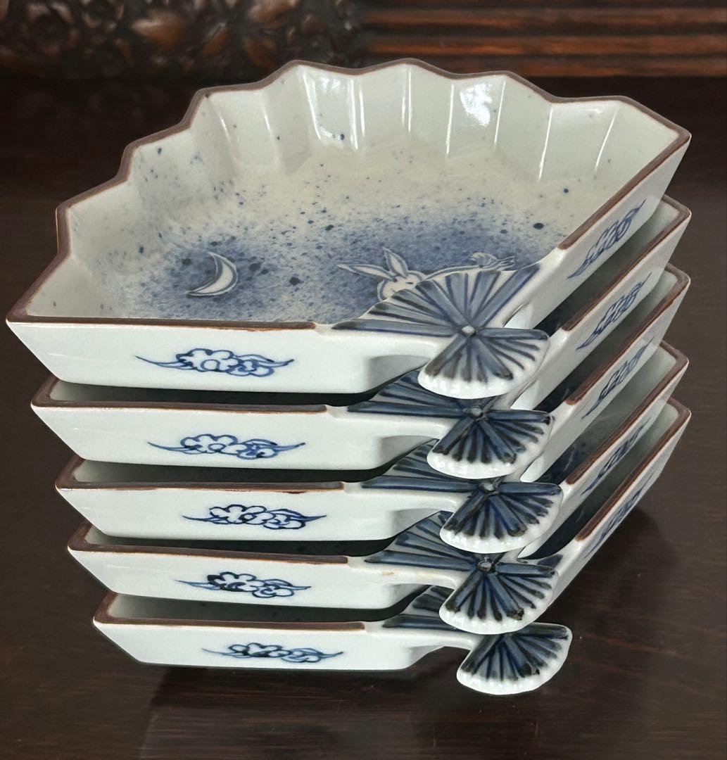 九谷焼　上出長右衛門窯　吹墨兎文 扇型　向付　小鉢　5個　②