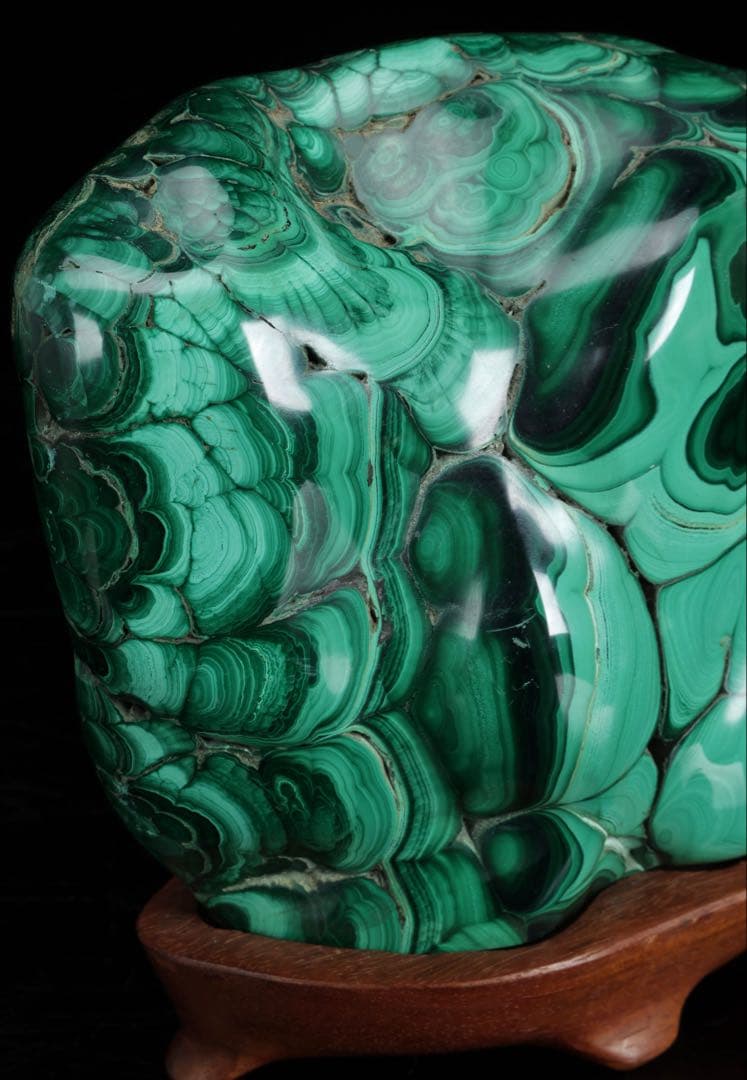 天然マラカイト 孔雀石 台座付 5.3kg 原石 鑑賞石水石 飾石 鉱石 美石