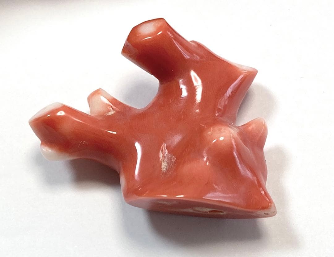 m-0918 桃珊瑚 枝 磨き済み 17.9g