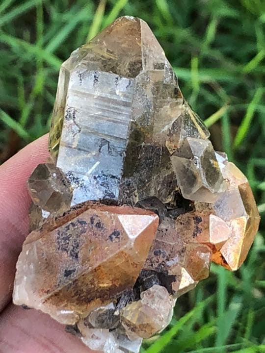 【匿名発送】ブラジル産　ゴールドルチル、ゴールデンヒーラー原石