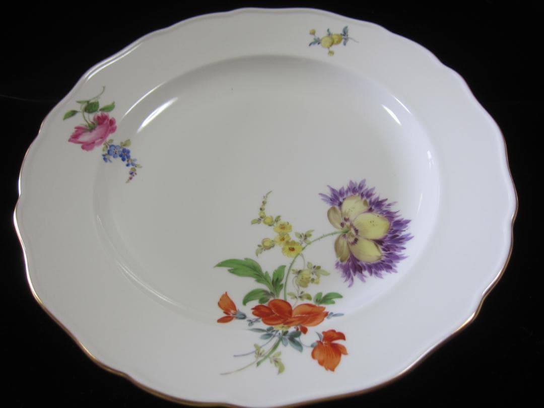 新品・未使用、一級品　マイセン三つ花（けし）　25.5Φcmディナー皿