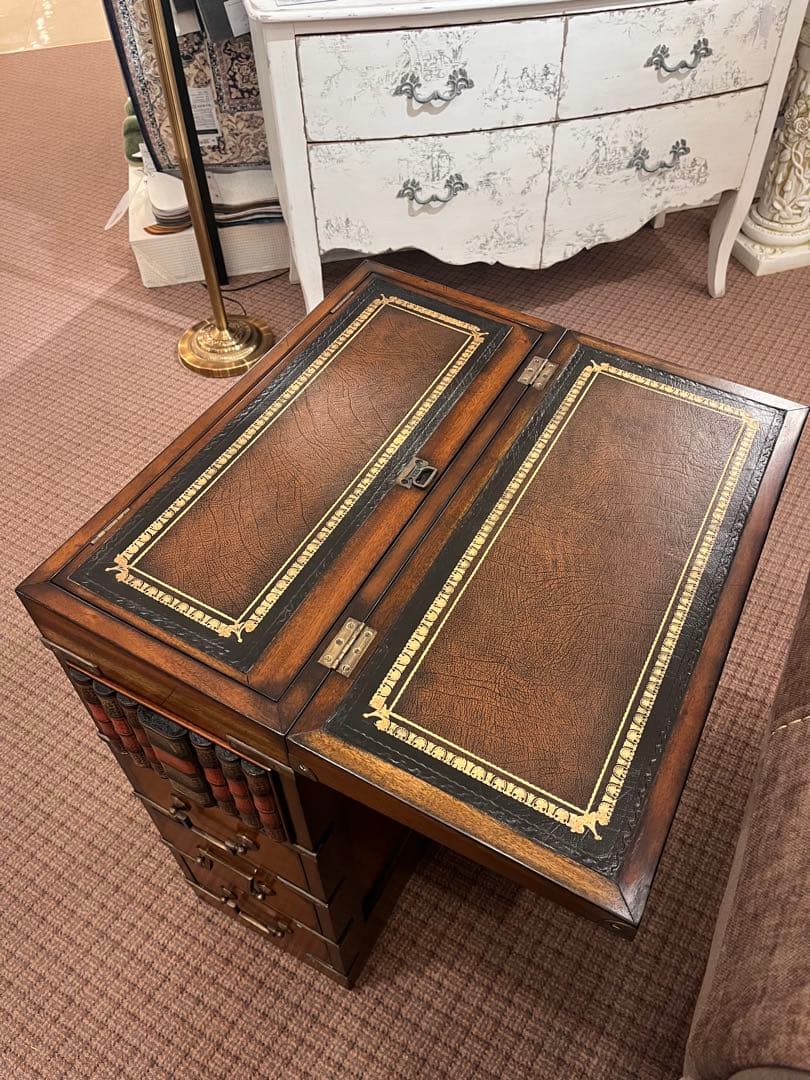 ビクトリアン　4引チェスト