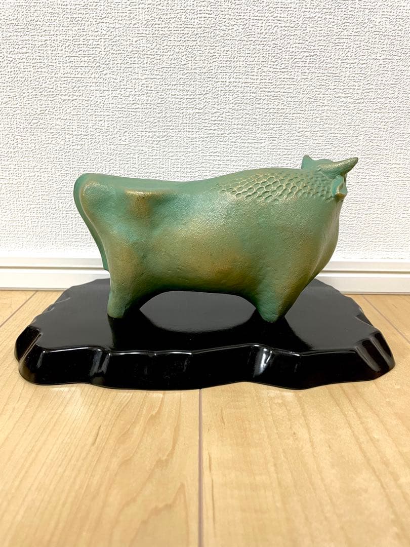 【招福干支】牛の置物(重さ１.１kg)【丑】