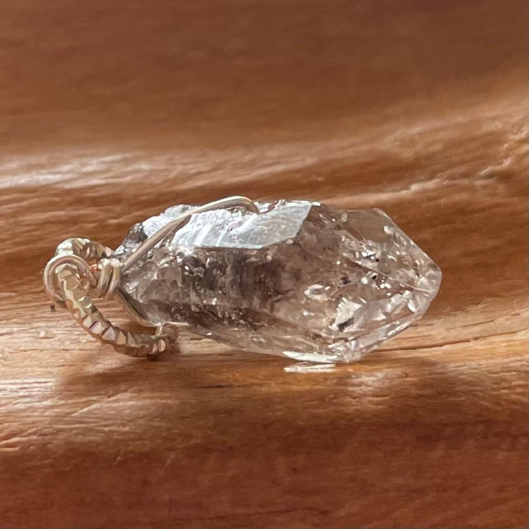 283 天然石　水晶原石　原石　石油入水晶　ネックレス　チャーム