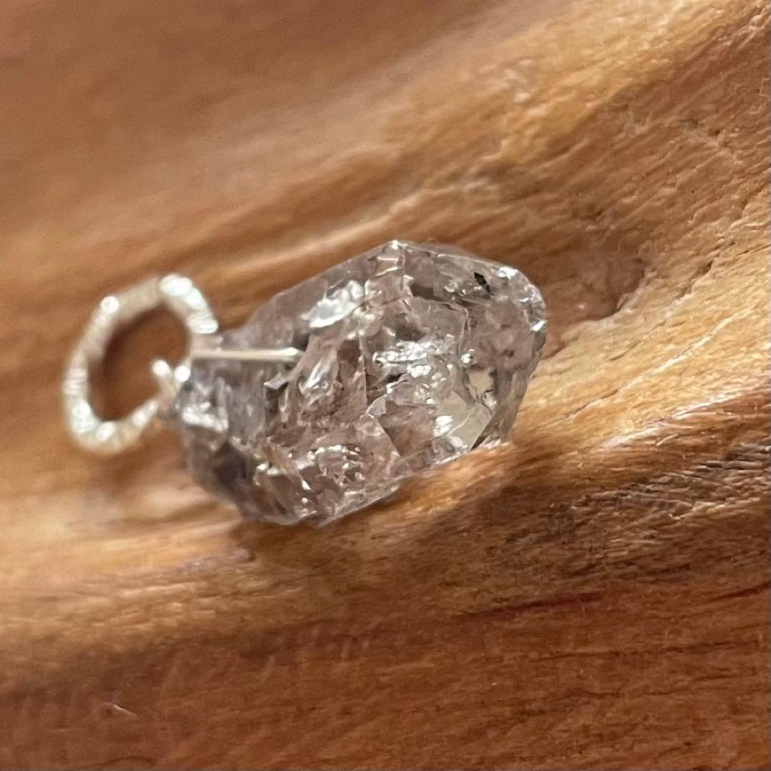 283 天然石　水晶原石　原石　石油入水晶　ネックレス　チャーム