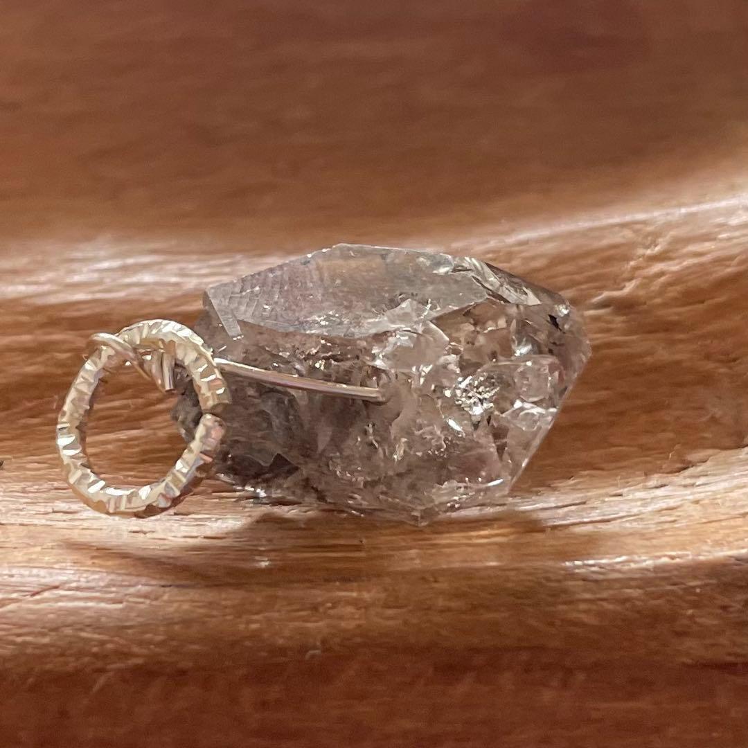 283 天然石　水晶原石　原石　石油入水晶　ネックレス　チャーム