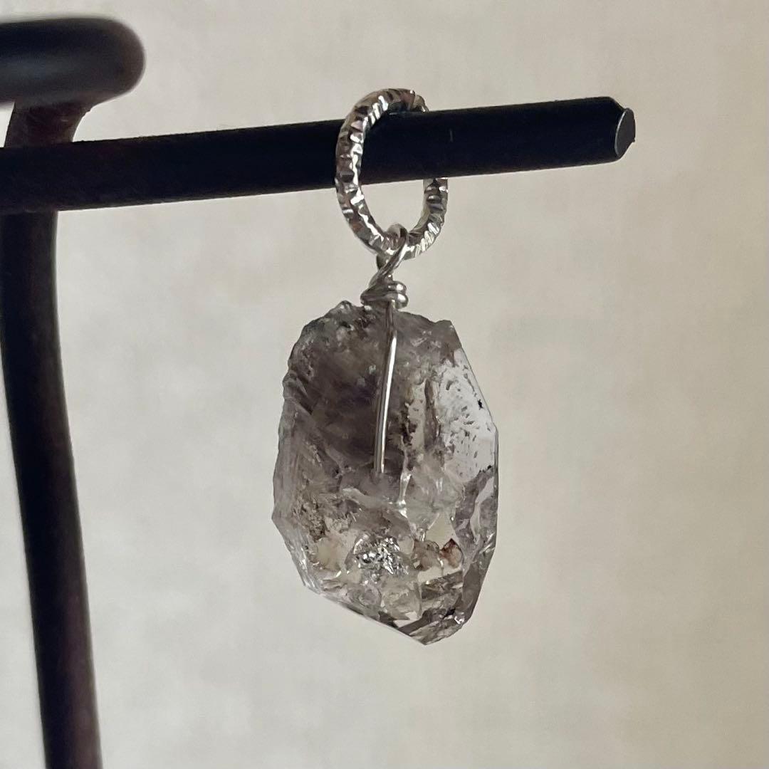 283 天然石　水晶原石　原石　石油入水晶　ネックレス　チャーム