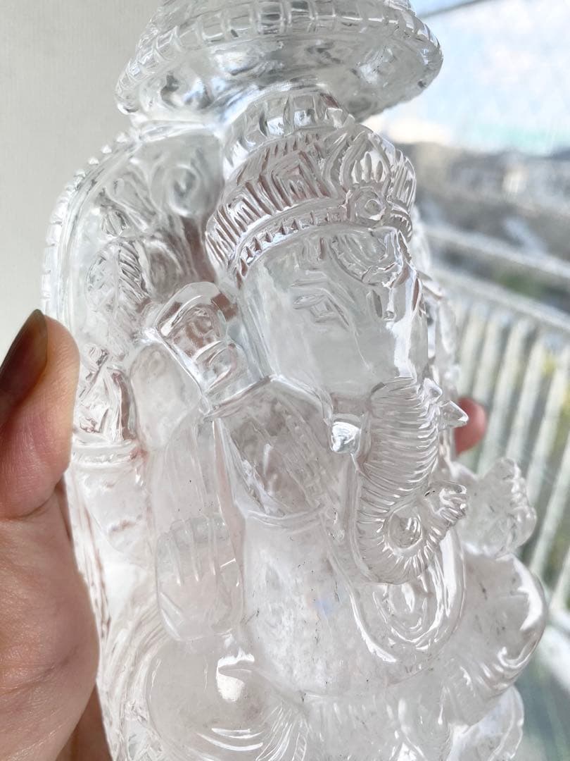 ヒマラヤ水晶ガネーシャ彫刻置物