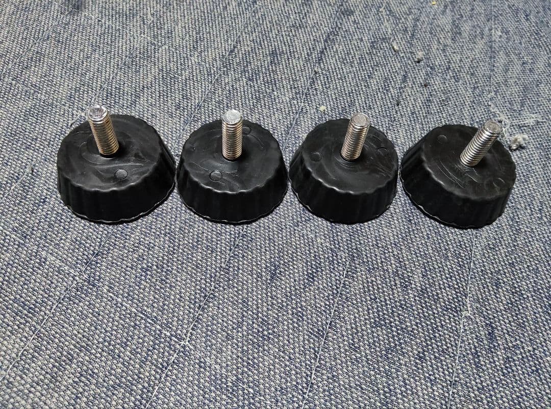 イヌマキ 一枚板 センターテーブル アイアンレッグ 蜜蝋仕上げ