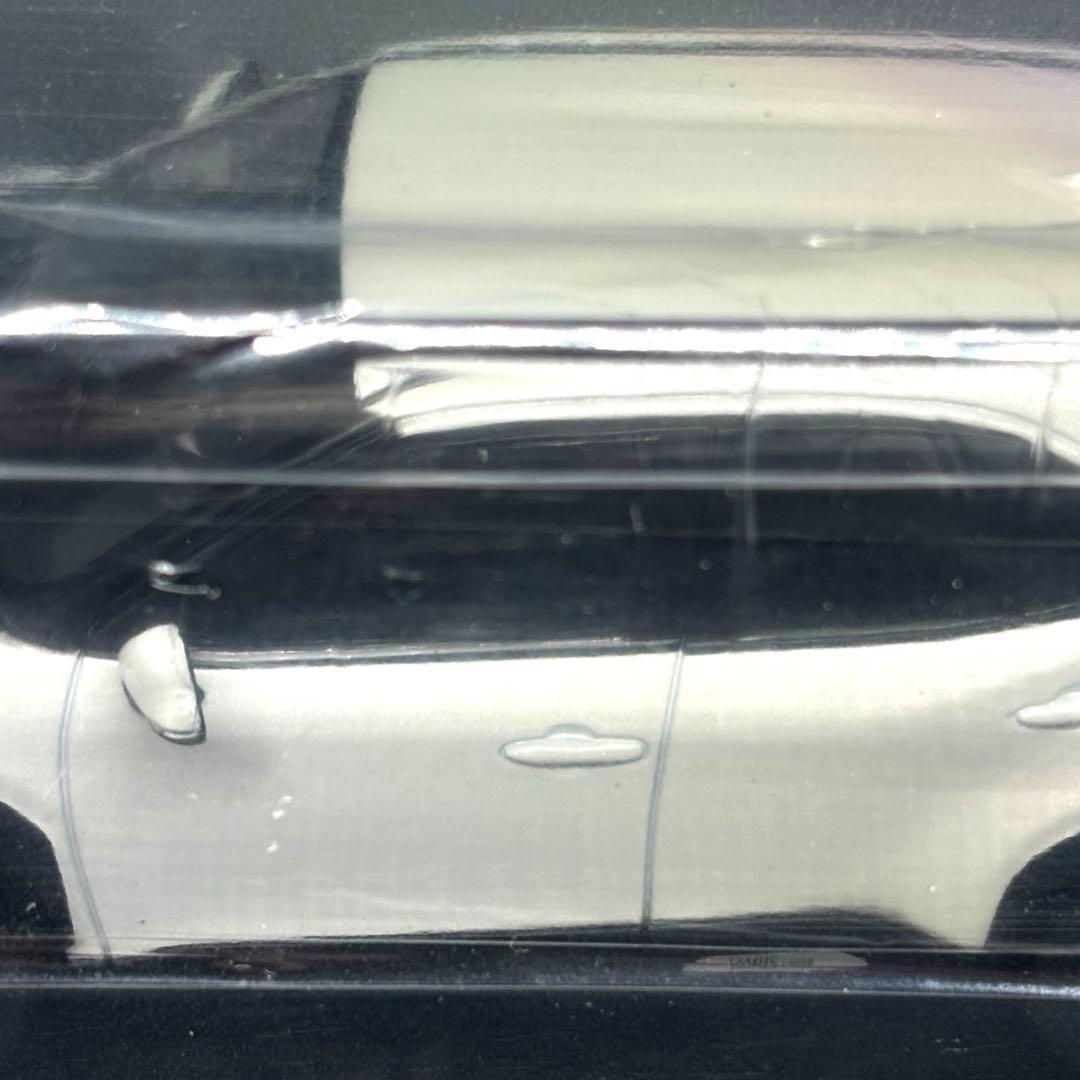 【トヨタ博物館購入】 ヤリスクロス ホワイトパールクリスタルシャイン　ミニカー