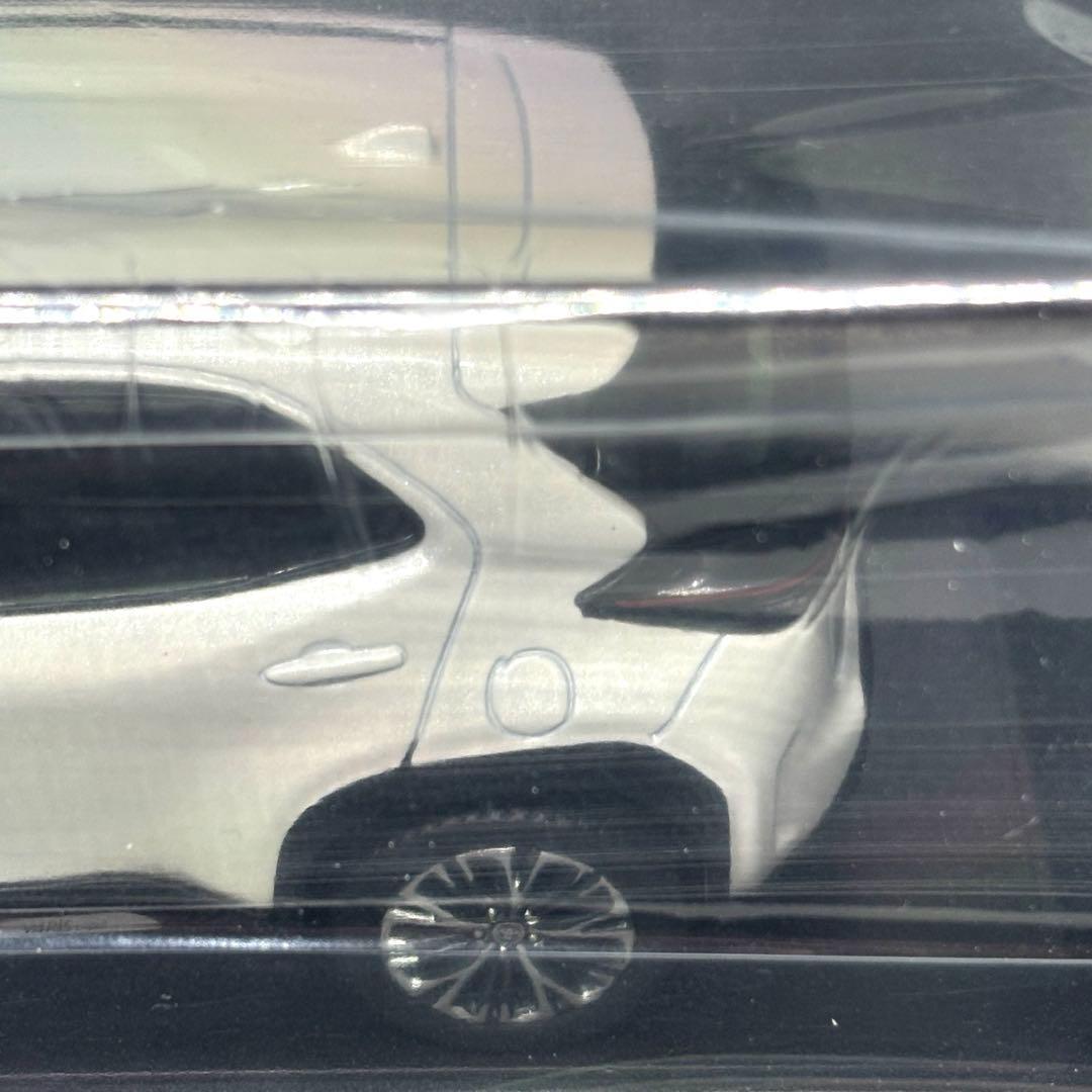 【トヨタ博物館購入】 ヤリスクロス ホワイトパールクリスタルシャイン　ミニカー