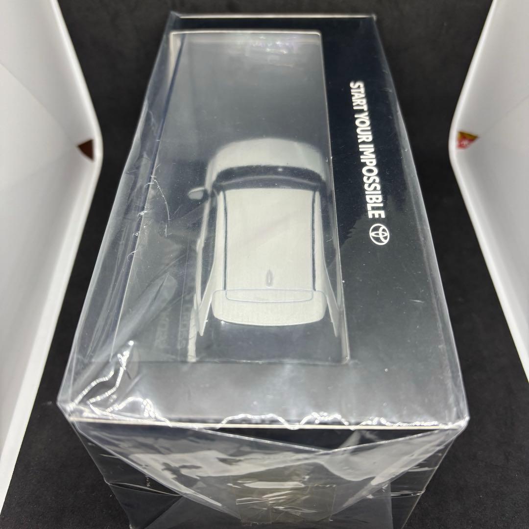 【トヨタ博物館購入】 ヤリスクロス ホワイトパールクリスタルシャイン　ミニカー