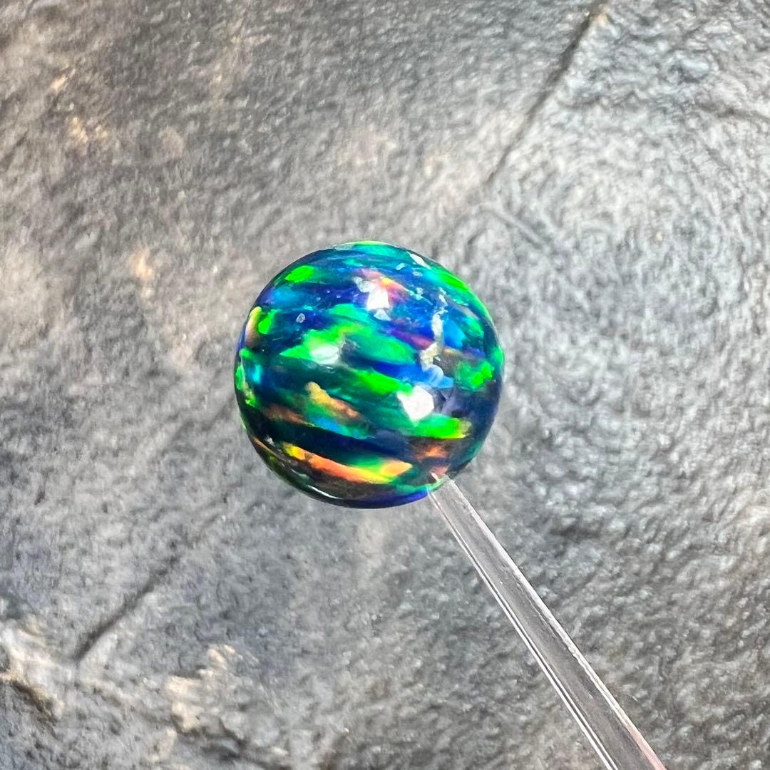 強いファイヤーが輝く！　ブラックオパール　ビーズ　粒売り　3