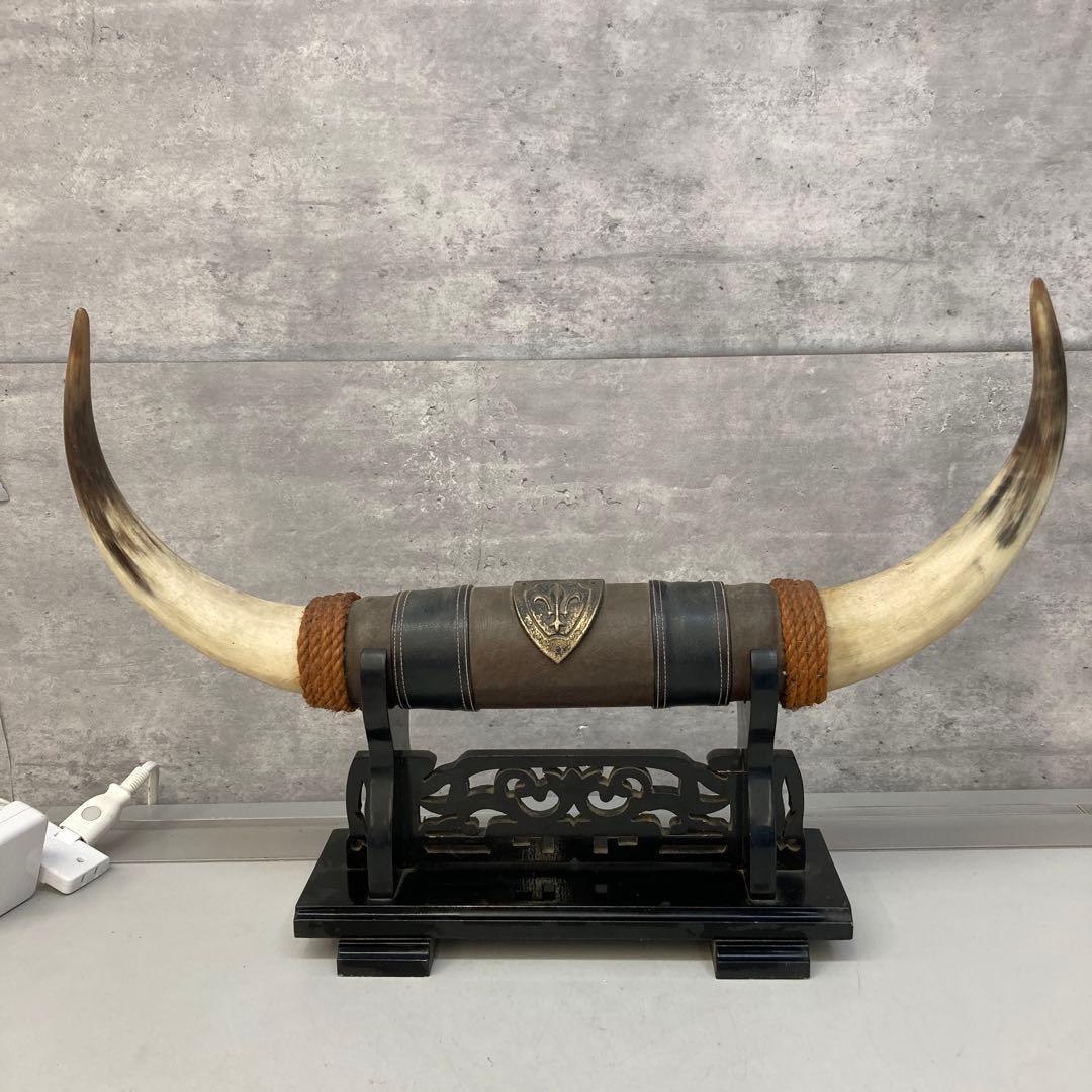 昭和レトロ 水牛の角 置物 木製スタンド付き インテリア 飾り