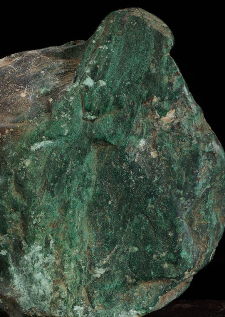 孔雀石 天然マラカイト 台座付 1.3kg 原石 鑑賞石自然石 パワーストーン