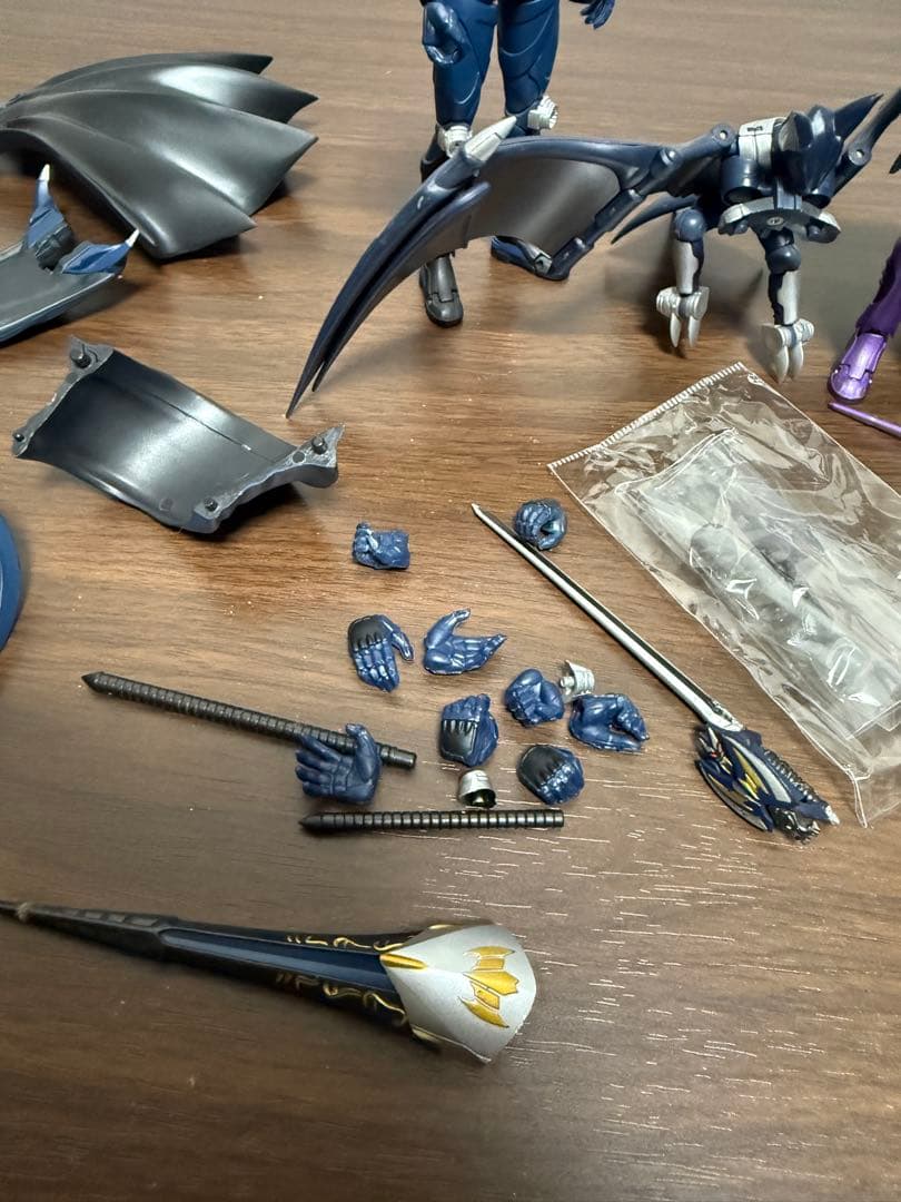 S.H.Figuarts 仮面ライダー王蛇&ナイト 2種セット