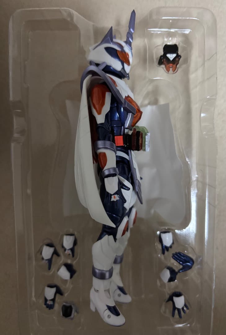 S.H.Figuarts 仮面ライダーマジェード サンユニコーン