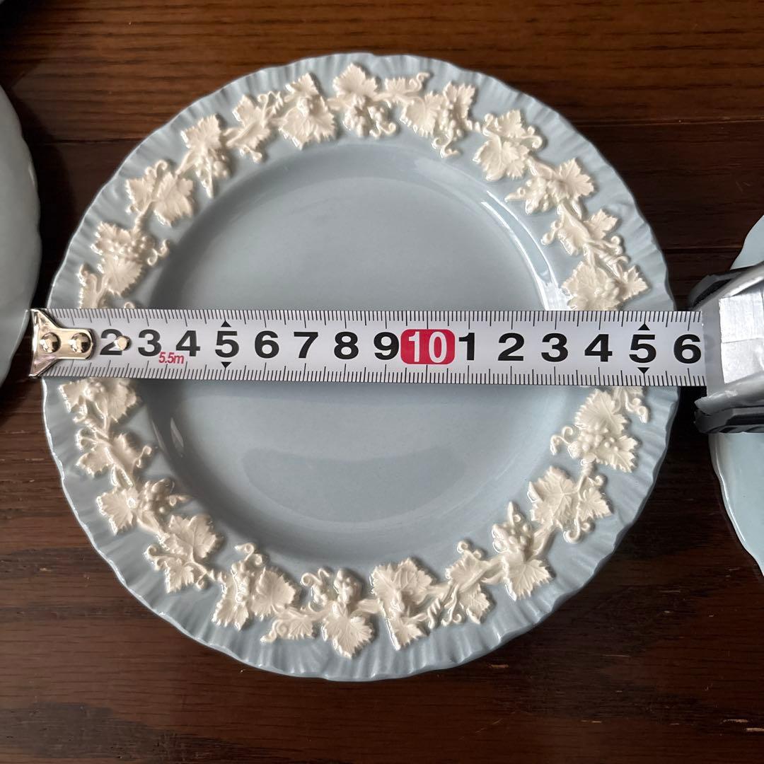 ウェッジウッド廃盤希少　アンティーク　白いレリーフ装飾のパン皿6枚セット