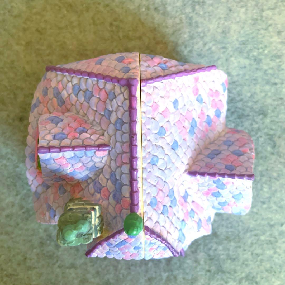 ディズニーランド　ミニーちゃんの家　トゥーンタウン　置物