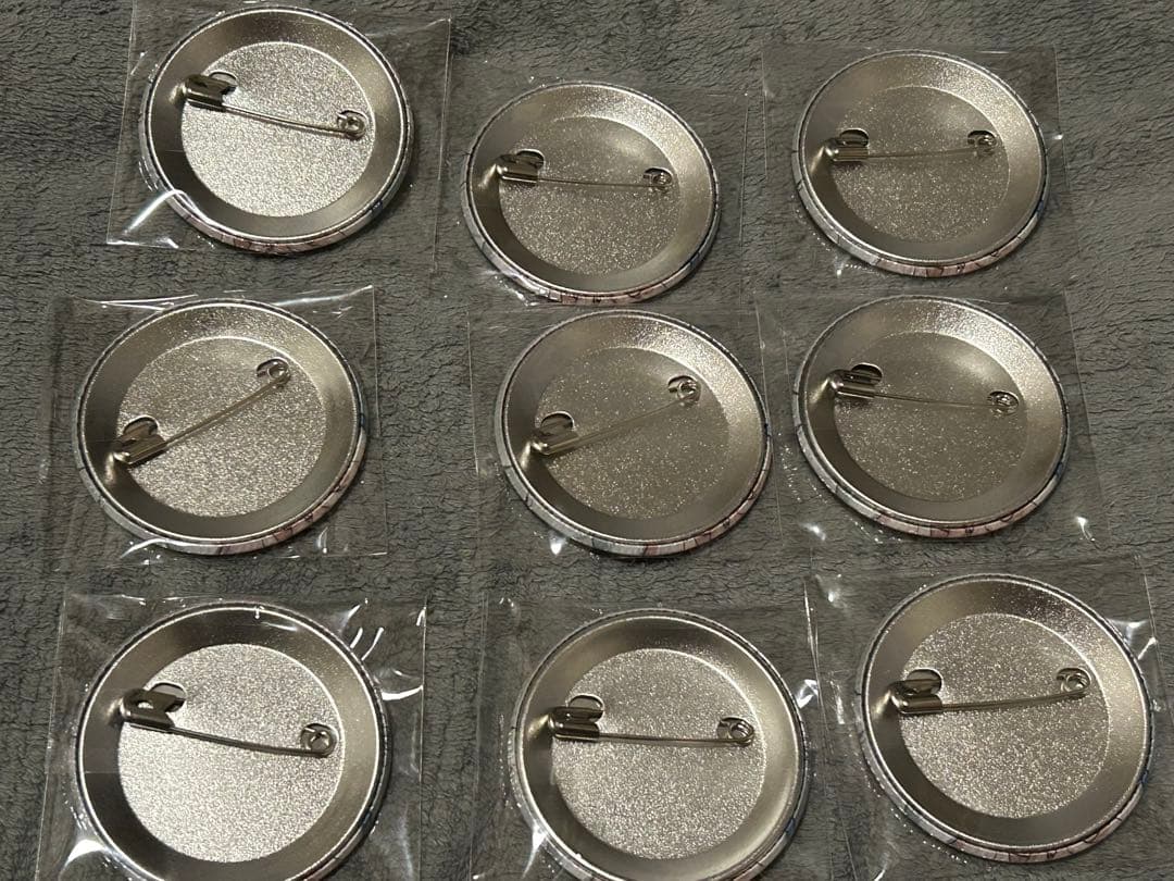 18TRIP エイトリ B's-LOGビーズログ 缶バッジ 斜木七基 9個 - メルカリ