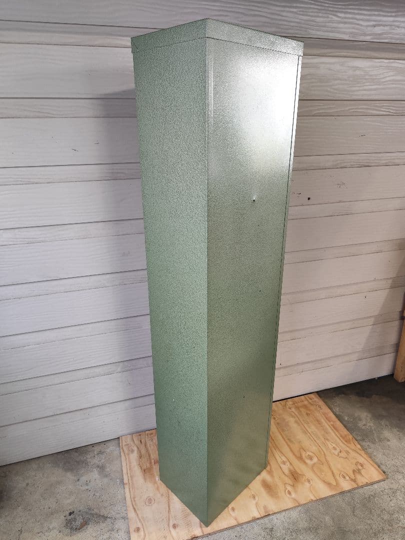 ガンロッカー及び弾倉ロッカーセット