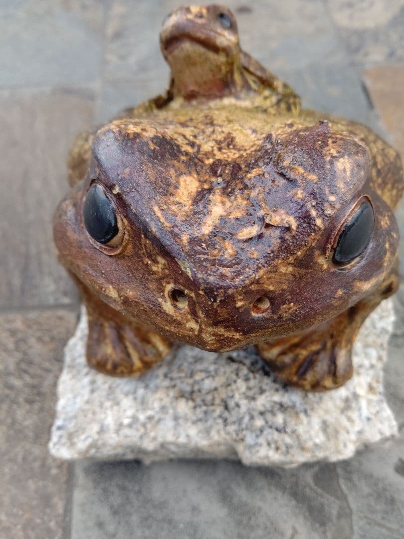 蛙 カエル かえる 陶器 置物 骨董品 アンティーク 信楽焼 開運 縁起物